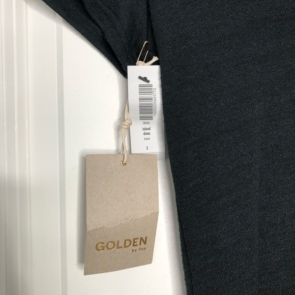 Aritzia T-Shirt Dress - Picture 2 of 4